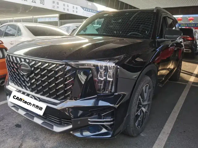 Фотография автомобиля — GAC Trumpchi GS8
