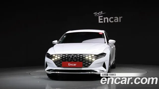 Hyundai Grandeur Grandeur (New) — Фото автомобиля 3