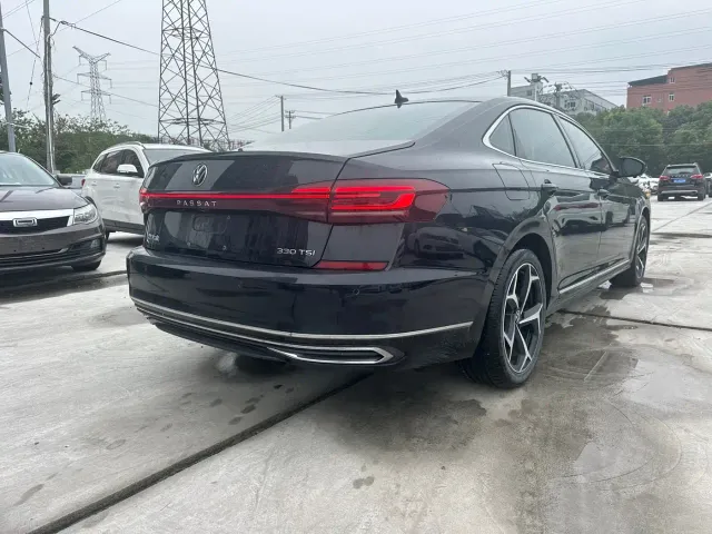 Volkswagen Passat — Фото автомобиля 18