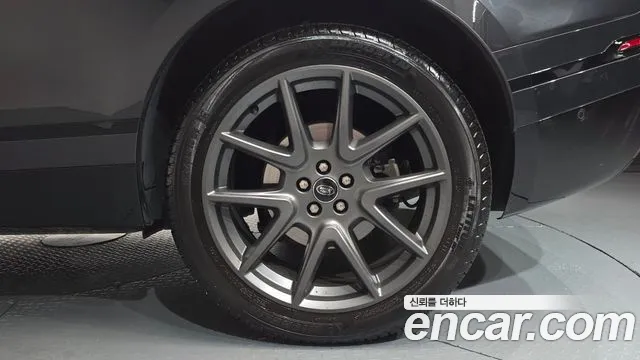 Land Rover Range Rover Velar — Фото автомобиля 6