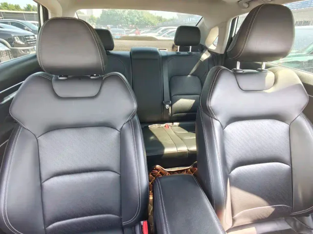 Geely Emgrand — Фото автомобиля 13