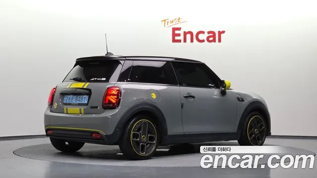 MINI Cooper Cooper Electric — Фото автомобиля 2