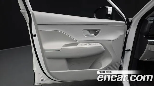Hyundai Kona SX2 — Фото автомобиля 13