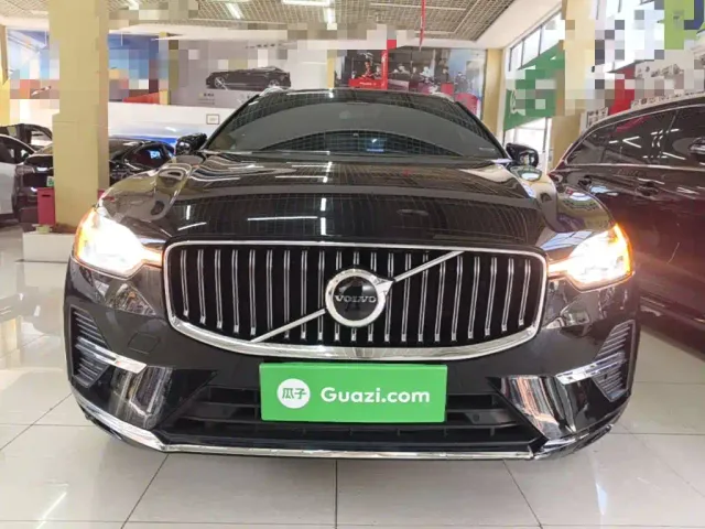 Volvo XC60 — Фото автомобиля 2