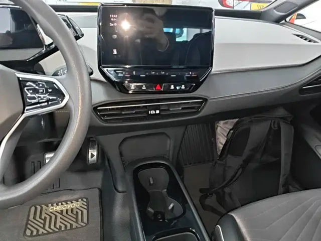 Volkswagen ID.3 — Фото автомобиля 12