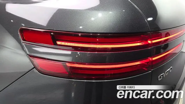 Genesis GV70 — Фото автомобиля 8