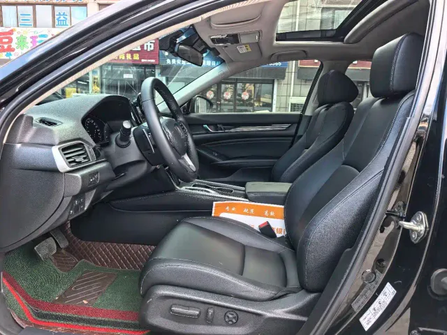 Honda Accord — Фото автомобиля 4