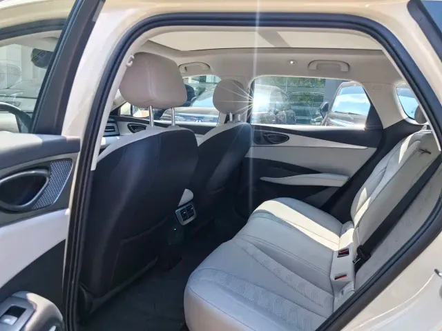 BYD Seal 06 DM-i Touring — Фото автомобиля 7
