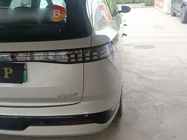 Dongfeng eπ 008 — Фото автомобиля 7