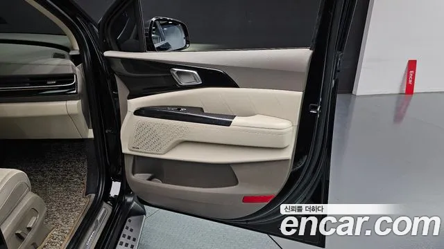 Kia Carnival 4th Gen — Фото автомобиля 14