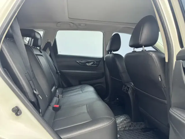 Nissan X-Trail — Фото автомобиля 8
