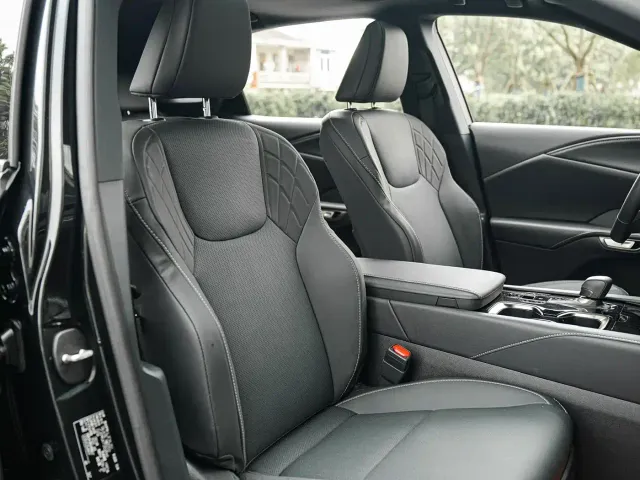 Lexus RX — Фото автомобиля 12