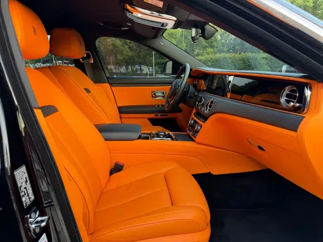 Rolls-Royce Ghost — Фото автомобиля 8