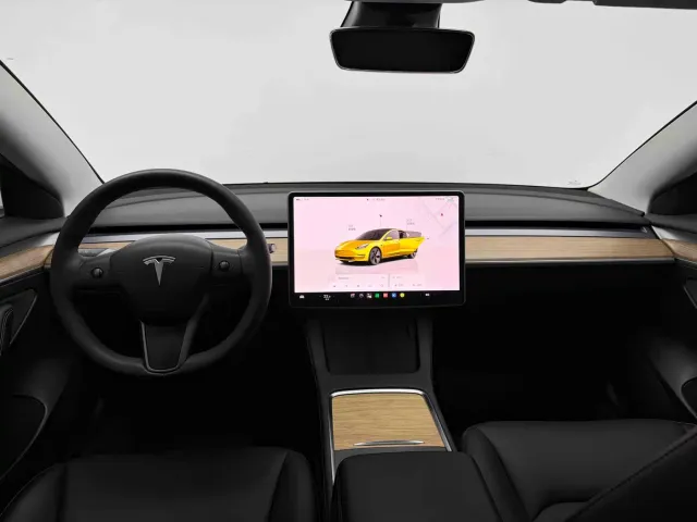 Tesla Model 3 — Фото автомобиля 7