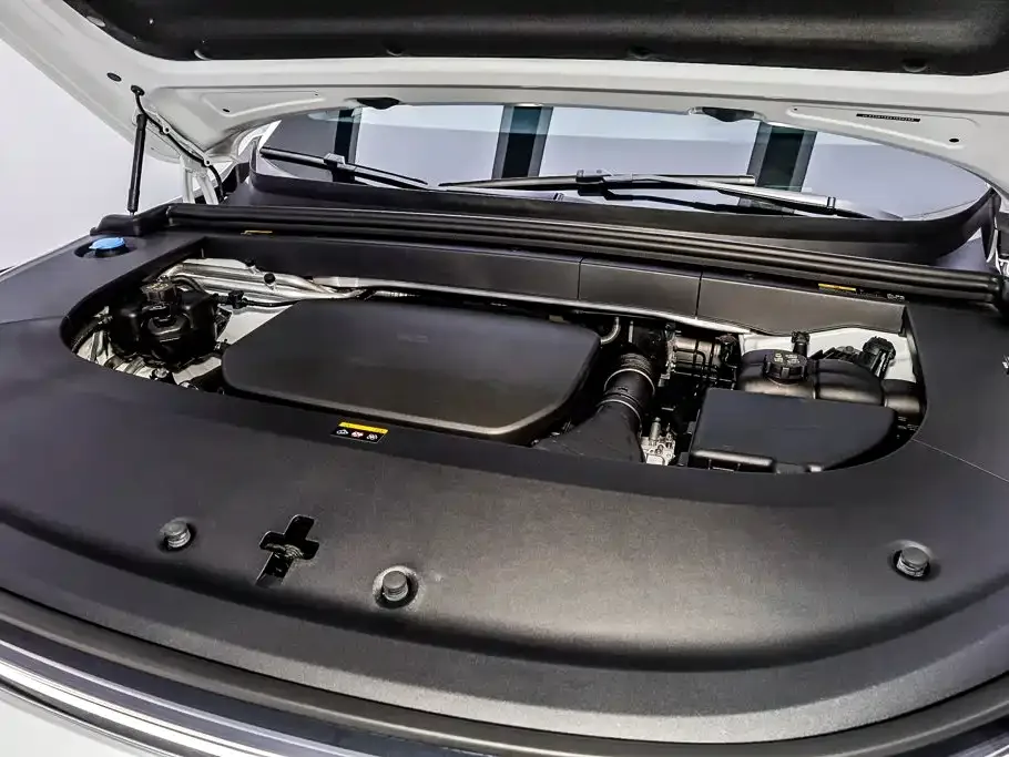 Li Auto Li Auto L6 2025 Max Smart Renewal Edition — Фото автомобиля 9