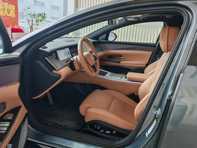 BYD Han L — Фото автомобиля 12