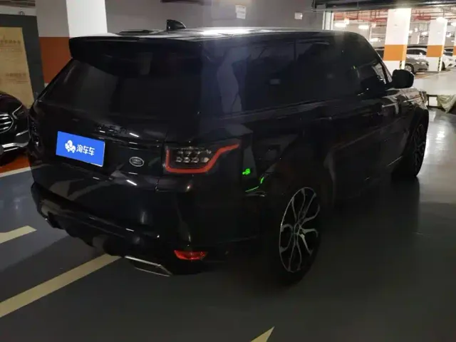 Land Rover Range Rover Sport — Фото автомобиля 3