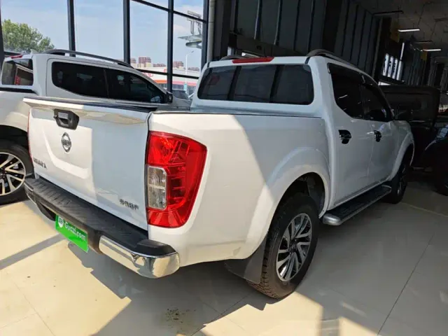 Nissan Navara — Фото автомобиля 6