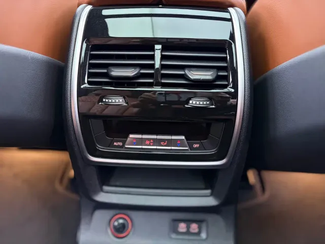 BMW X7 — Фото автомобиля 19