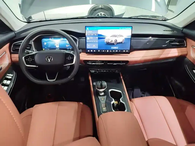 Changan CS75 — Фото автомобиля 9