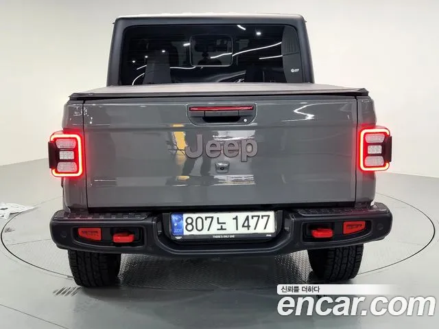Jeep Gladiator Gladiator (JT) — Фото автомобиля 3