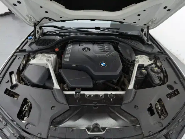 BMW 5 Series — Фото автомобиля 6
