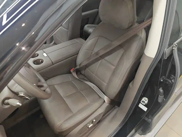IM Motors LS6 — Фото автомобиля 14
