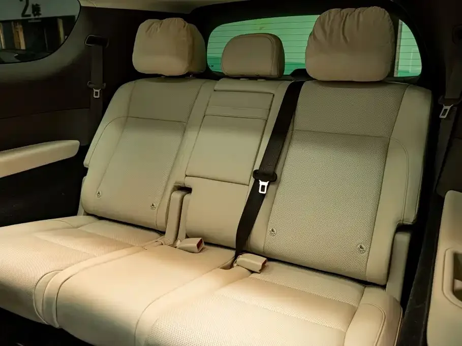 Li Auto Li Auto MEGA 2024 Ultra — Фото автомобиля 20