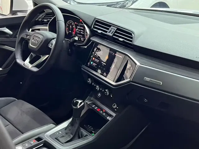 Audi Q3 — Фото автомобиля 18