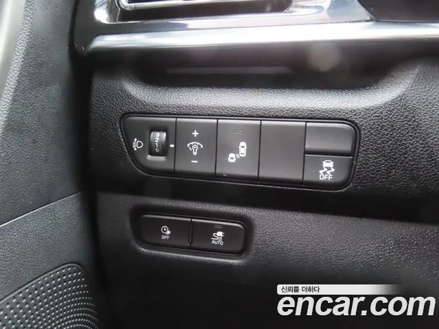 Kia Niro — Фото автомобиля 14