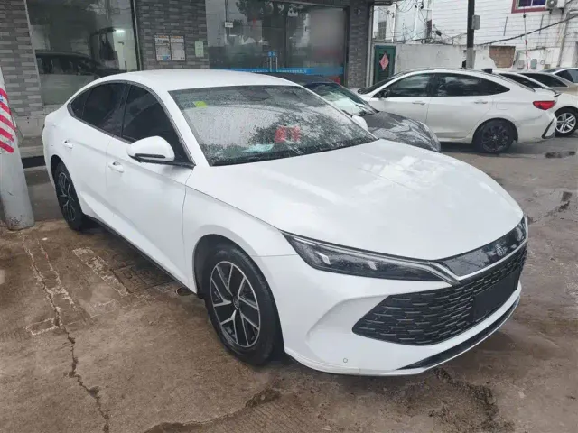 BYD Qin L — Фото автомобиля 9