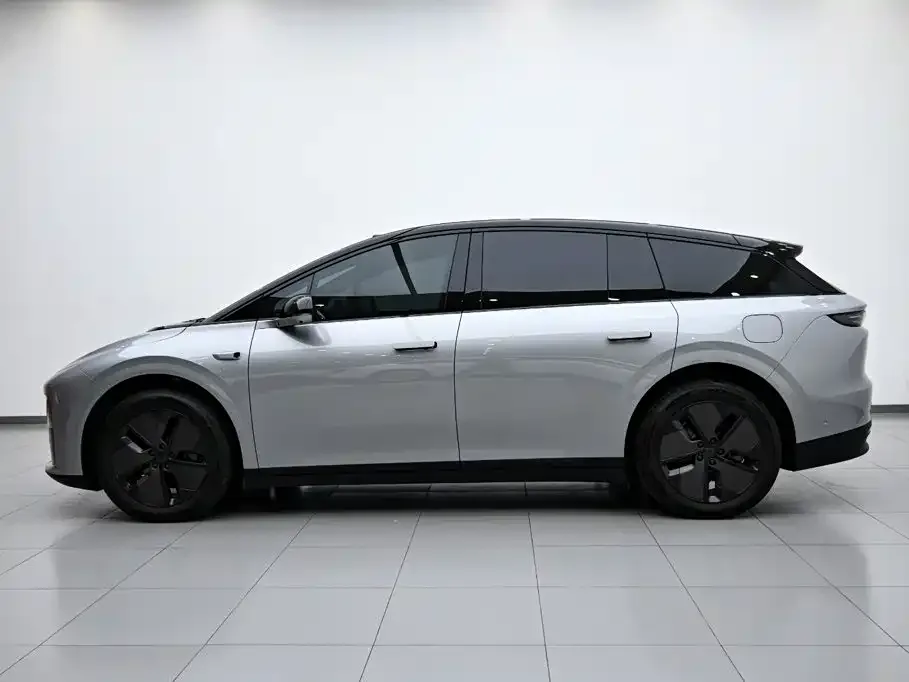 Li Auto Li Auto i6 2025 2WD Base Model — Фото автомобиля 5