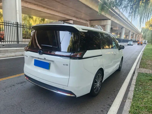 GAC Trumpchi E8 — Фото автомобиля 6