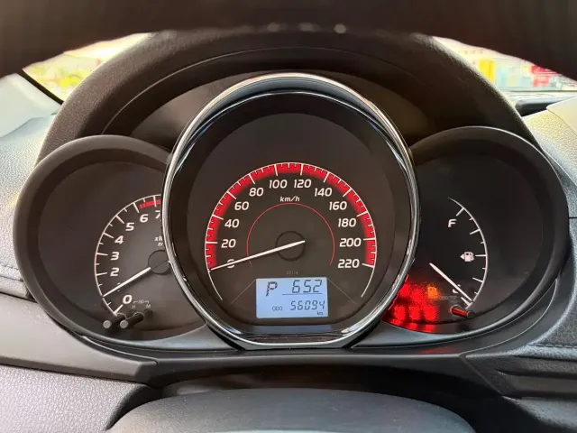 Toyota Vios 2022 1.5L 20th Anniversary Edition — Фото автомобиля 7