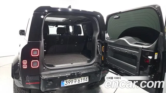 Land Rover Defender — Фото автомобиля 20