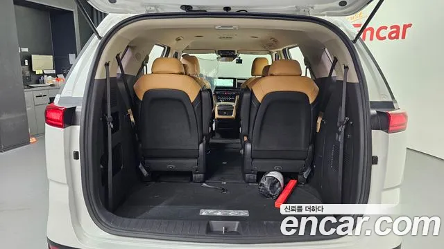 Kia Carnival Generation 4 — Фото автомобиля 20