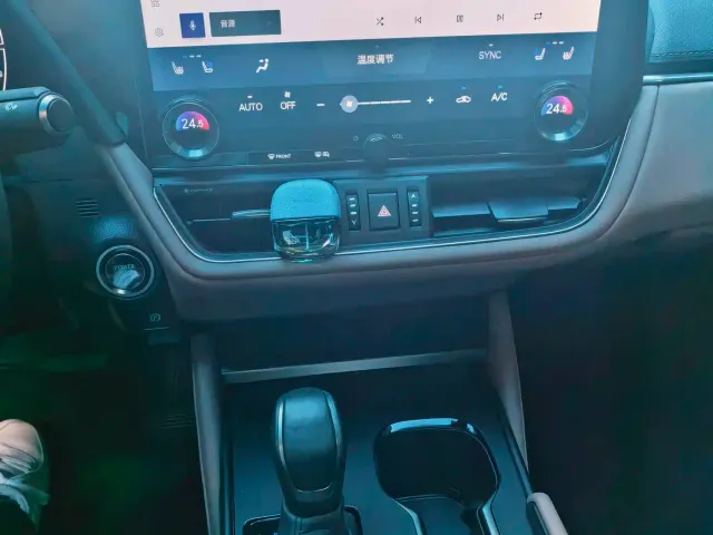 Lexus ES — Фото автомобиля 9