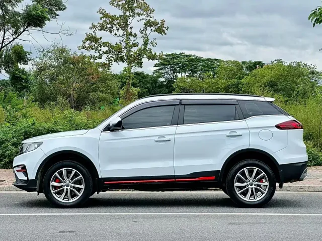 Geely Boyue — Фото автомобиля 3