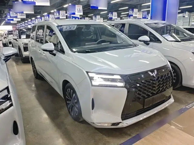 Wuling Starlight 730 — Фото автомобиля 3