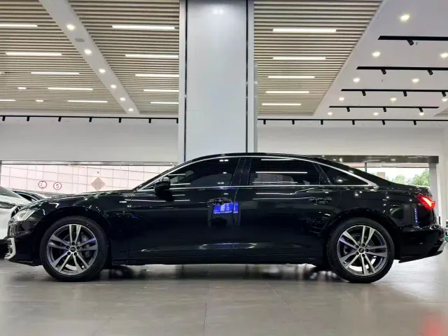 Audi A6L — Фото автомобиля 3