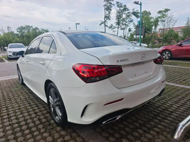 Mercedes-Benz A-Class — Фото автомобиля 6