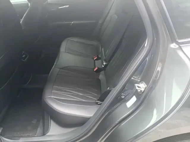Changan Qiyuan A05 — Фото автомобиля 16