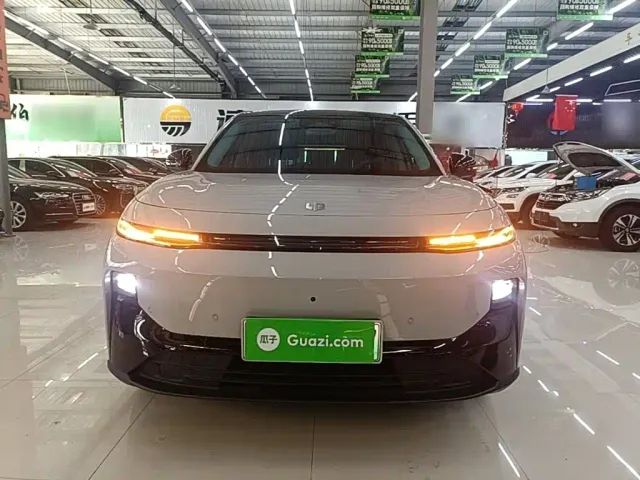 Leapmotor B10 — Фото автомобиля 2