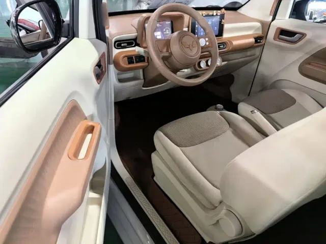 Wuling Hongguang Mini EV — Фото автомобиля 15