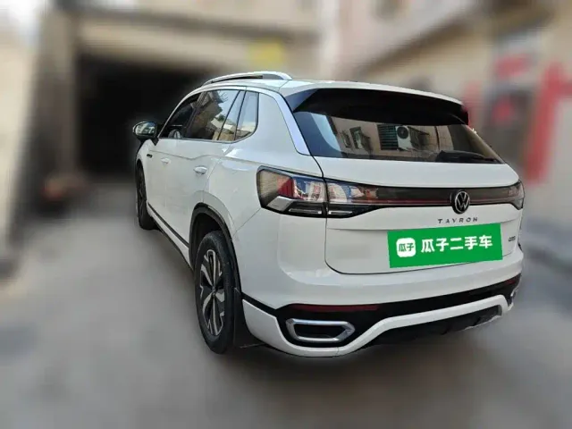 Volkswagen Tayron GTE Plug-in Hybrid — Фото автомобиля 4