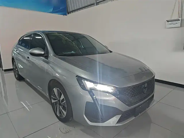 Peugeot 408 — Фото автомобиля 3