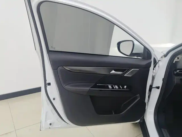 Xpeng G3 — Фото автомобиля 7