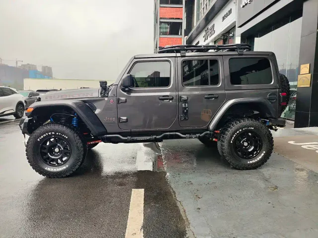 Jeep Wrangler — Фото автомобиля 4