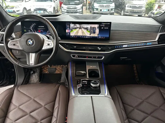 BMW X5 — Фото автомобиля 11