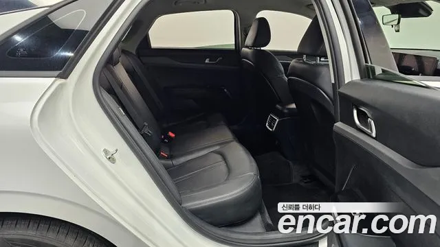 Kia K5 Новый K5 3 поколение 2.0 LPi(Для проката) — Фото автомобиля 11